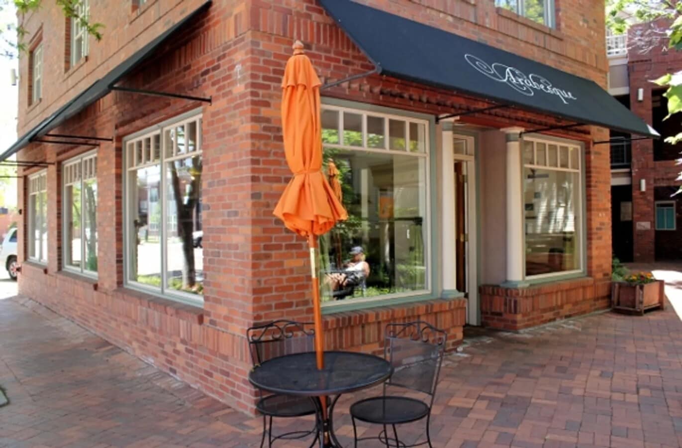 1634 Walnut St, Boulder, CO 80302 - Lot 101 - - Photo intérieure - Image 1 of 2