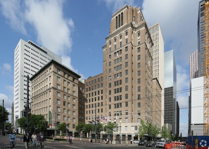 1205 Travis St, Houston, TX à louer - Photo de l’immeuble – Image 2 sur 5