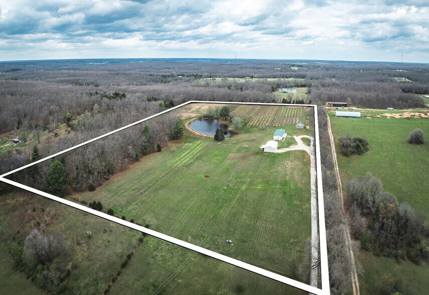 552 Lick Creek Rd, Leasburg, MO à vendre - Photo principale – Image 1 sur 28