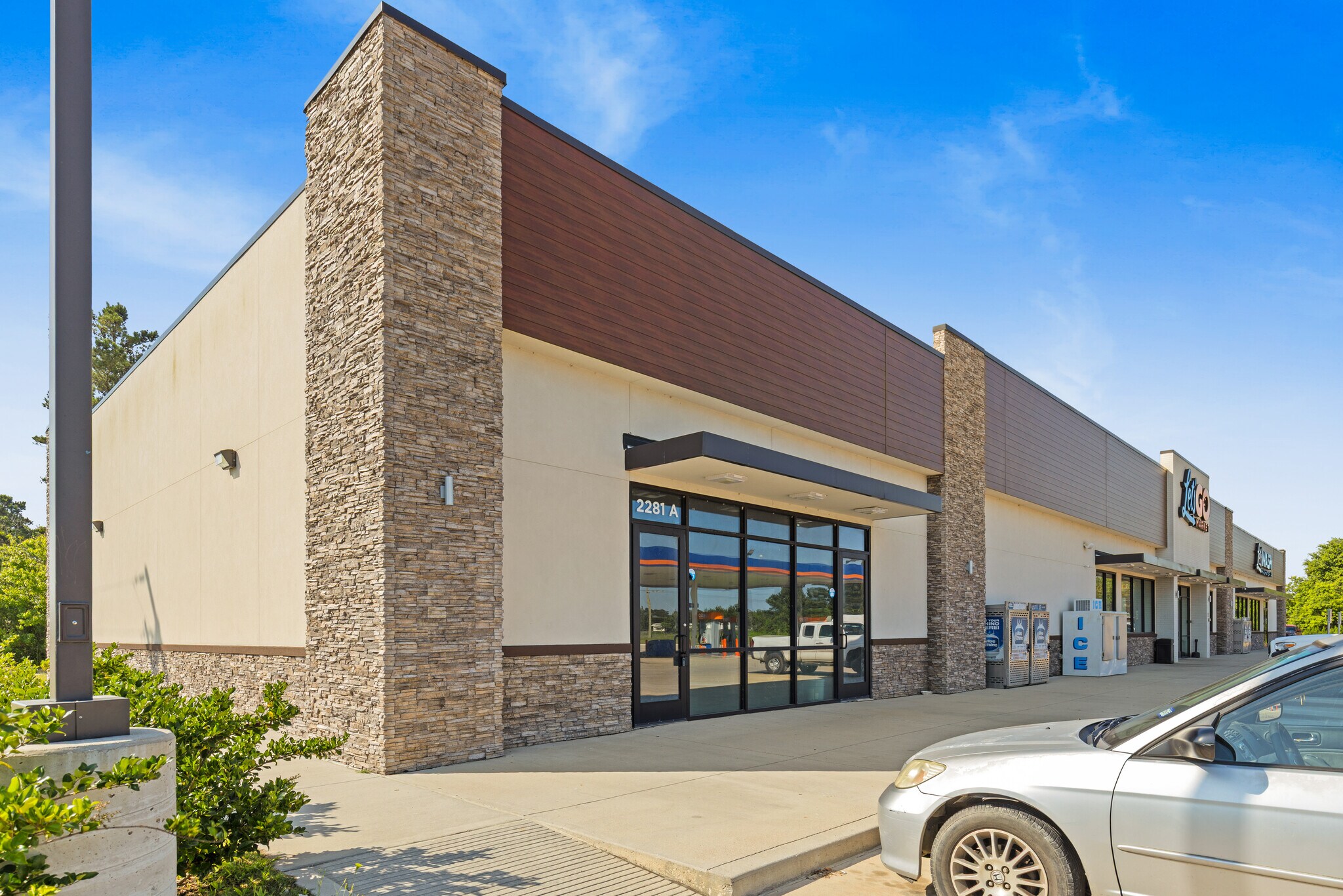 2281 Road 5100 Rd, Cleveland, TX à louer Photo de l’immeuble– Image 1 sur 13
