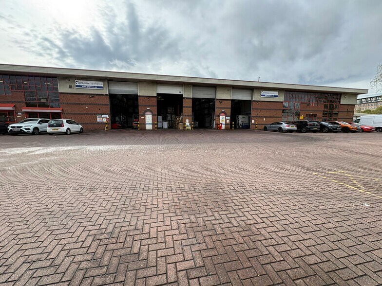 Bridgewater Rd, Leeds à louer - Photo de l’immeuble – Image 3 sur 12