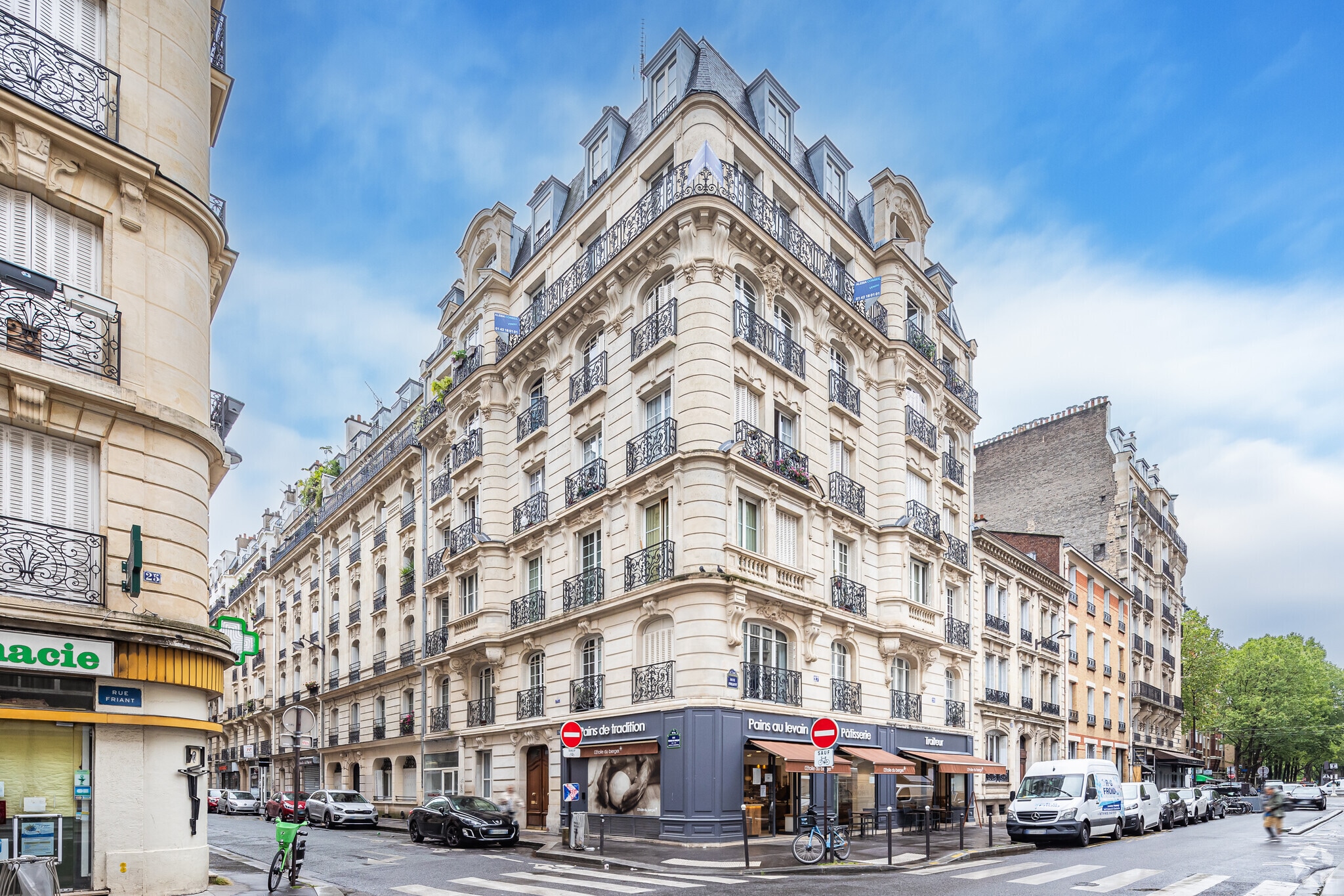 Rue Poirier De Narçay, Paris à vendre Photo principale– Image 1 sur 3