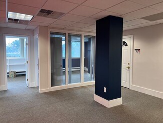 Plus de détails pour 701 Washington St, Newtonville, MA - Bureau à louer