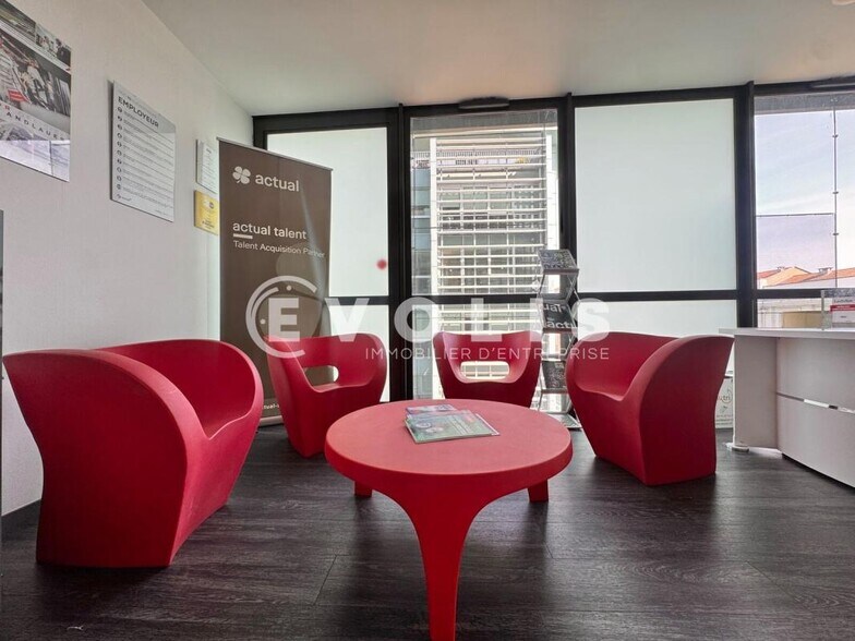 200 Avenue Jean Jaurès, Lyon à louer - Photo de l’immeuble – Image 3 sur 19