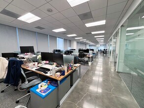 400 Spectrum Center Dr, Irvine, CA à louer Photo intérieure– Image 2 sur 16