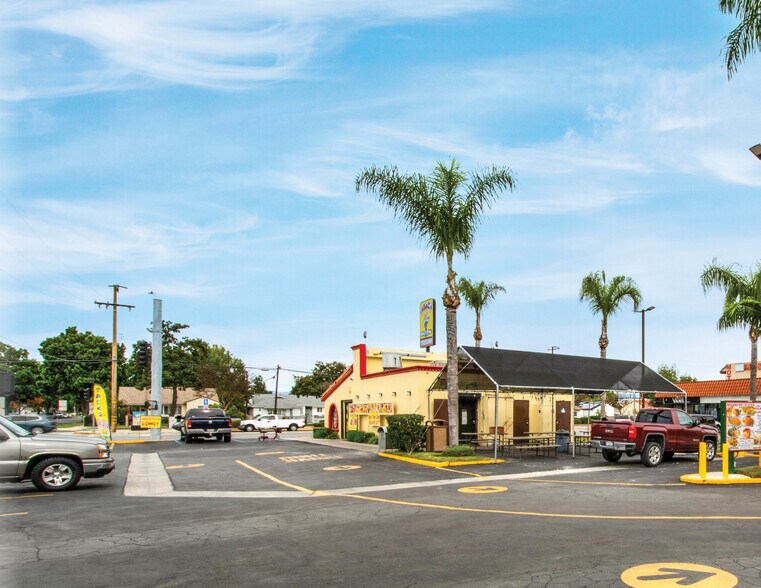 11610 Imperial Hwy, Norwalk, CA à vendre - Photo de l’immeuble – Image 2 sur 10