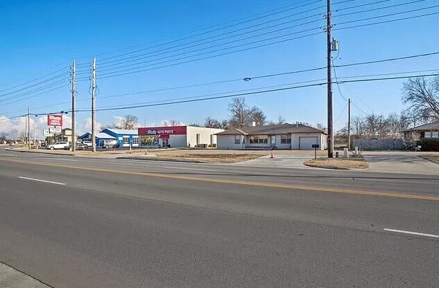 1014 W Main St, Jenks, OK à vendre - Photo de l’immeuble – Image 2 sur 4