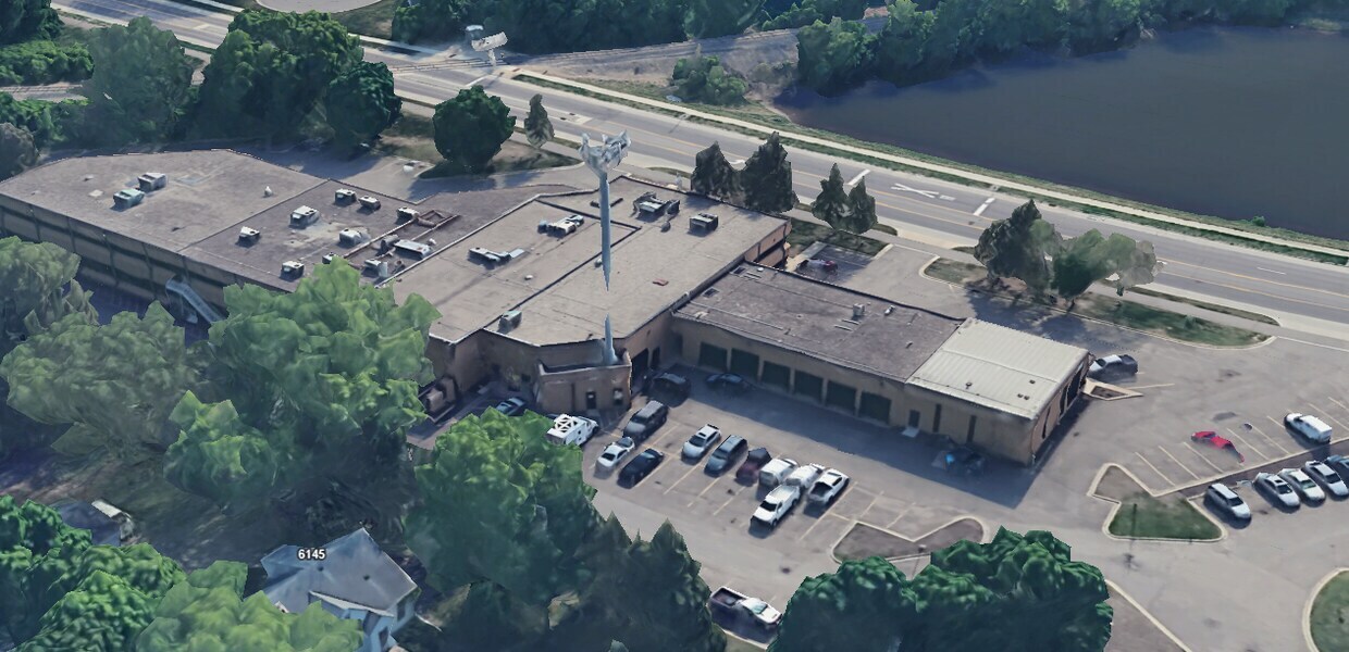 1710 Douglas Dr N, Golden Valley, MN à vendre Photo principale– Image 1 sur 27