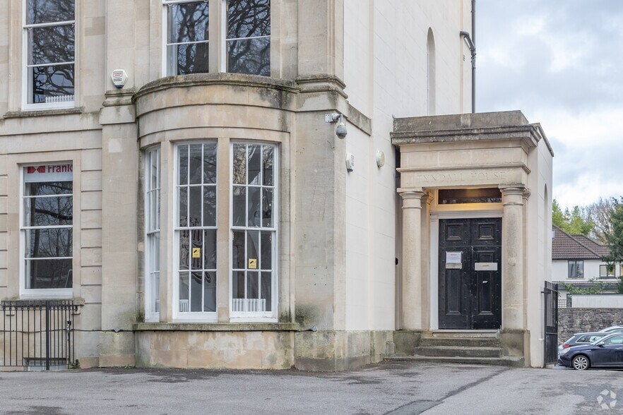 17 Whiteladies Rd, Bristol à louer - Photo de l’immeuble – Image 2 sur 3