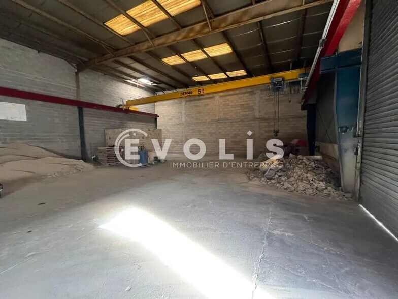Local d’activités dans Ozoir-la-Ferrière à louer - Photo intérieure – Image 2 sur 6