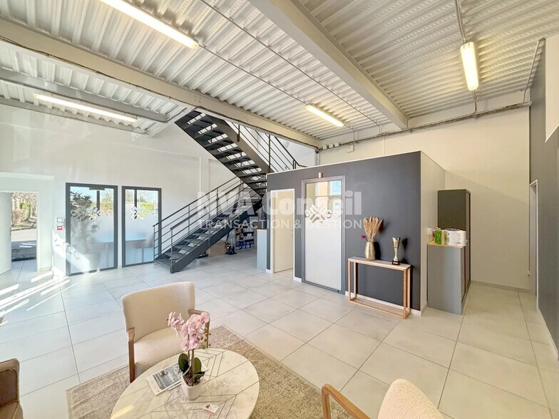 Local commercial dans Herblay-sur-Seine à louer - Photo de l’immeuble – Image 3 sur 10