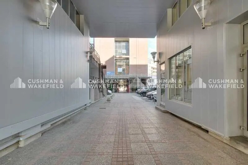 Bureau dans Boulogne-Billancourt à louer - Photo de l’immeuble – Image 3 sur 12