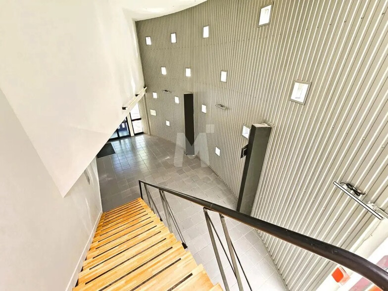 Bureau dans Bondoufle à louer - Photo de l’immeuble – Image 3 sur 11