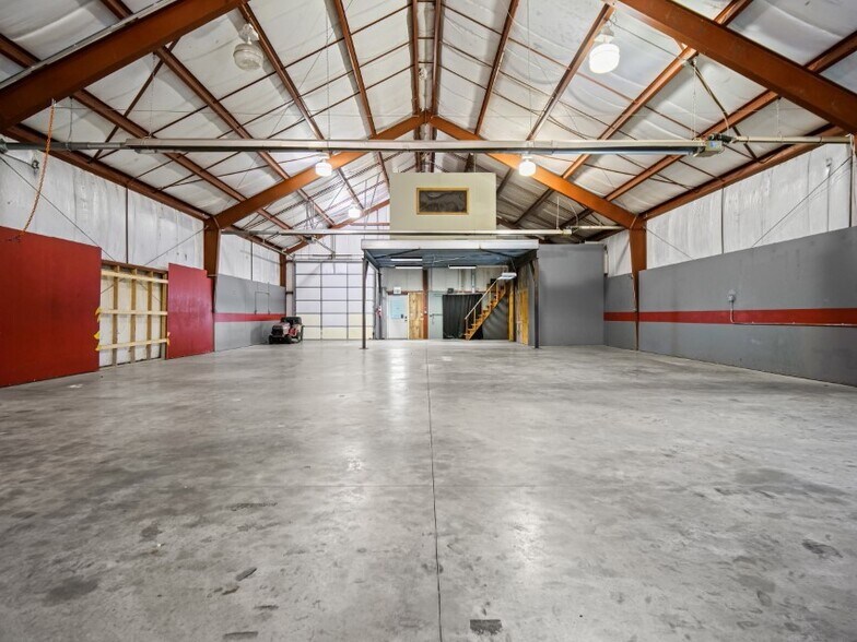 1611 Pheasant Run, Huntertown, IN à vendre - Photo intérieure – Image 3 sur 73