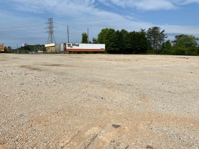 6410 Brookshire Blvd, Charlotte, NC à louer - Photo de l’immeuble – Image 3 sur 14