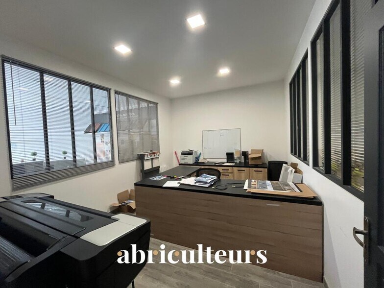 Industriel/Logistique dans Chateaudun à vendre - Photo intérieure – Image 2 sur 11