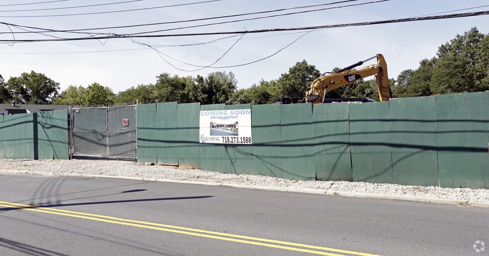 4885-4895 Arthur Kill Rd, Staten Island, NY à louer - Photo de l’immeuble – Image 3 sur 3