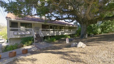 28215 Agoura Rd, Agoura Hills, CA à louer - Vidéo sur l’annonce professionnelle 