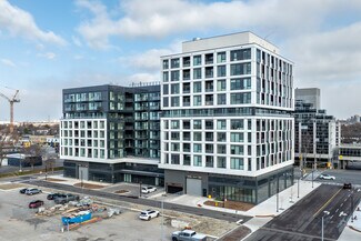 Plus de détails pour 1007 The Queensway, Toronto, ON - Logement à vendre