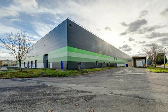 Plus de détails pour Industriel/Logistique à louer