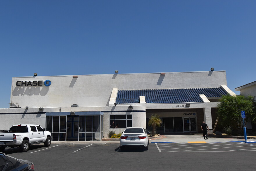 82462 Highway 111, Indio, CA à louer - Photo de l’immeuble – Image 1 sur 15