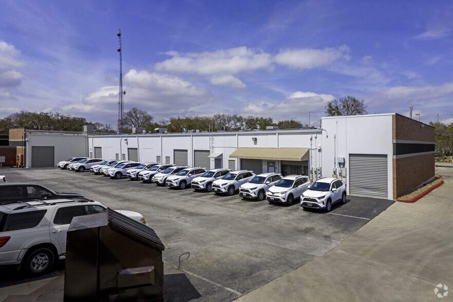 12000 Network Blvd, San Antonio, TX à louer - Photo de l’immeuble – Image 3 sur 29