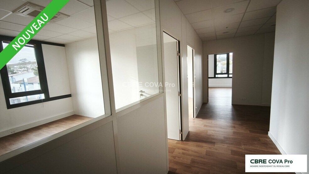 Bureau dans Besançon à louer - Photo principale – Image 1 sur 16