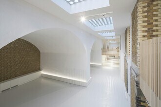 22 Vine Hl, Londres à louer Photo intérieure– Image 2 sur 3