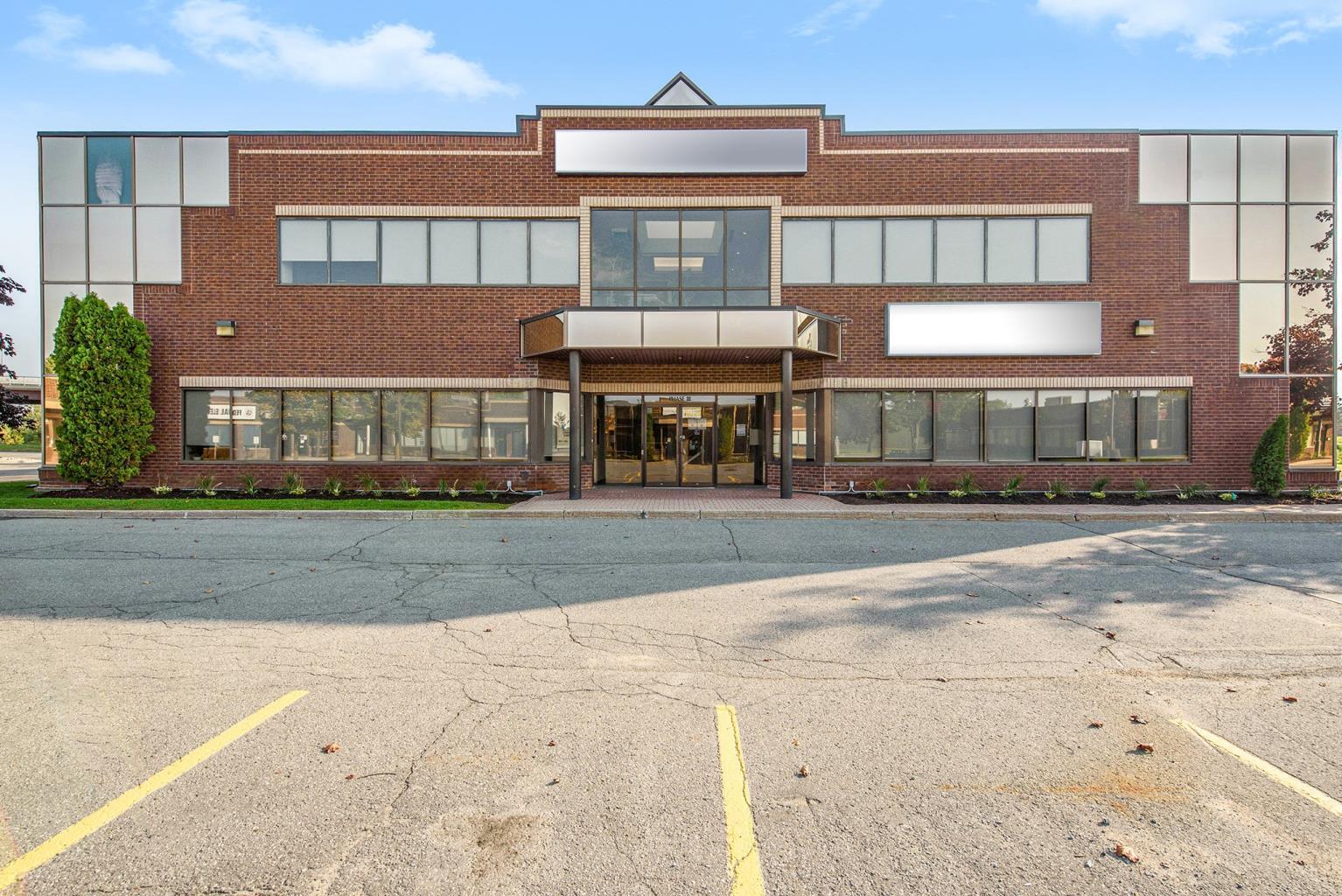 6 Antares Dr, Nepean, ON à louer Photo de l’immeuble– Image 1 sur 2