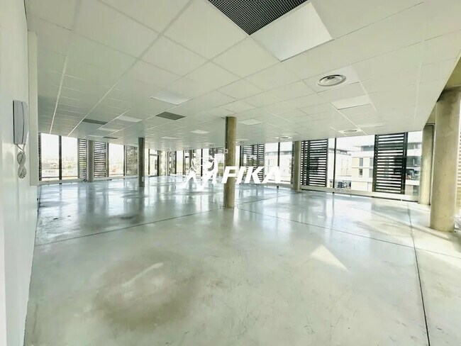 Plus de détails pour Bureau à louer