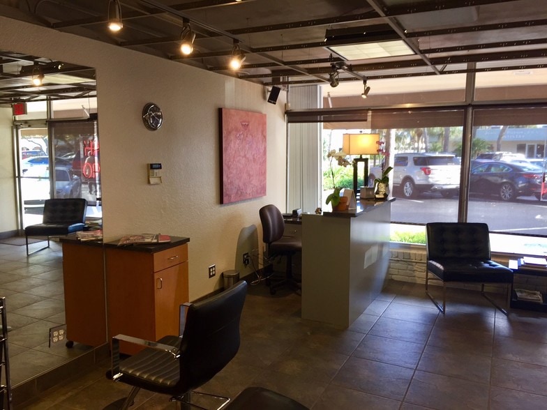 3020 N Federal Hwy, Fort Lauderdale, FL à louer - Hall d’entrée – Image 3 sur 7