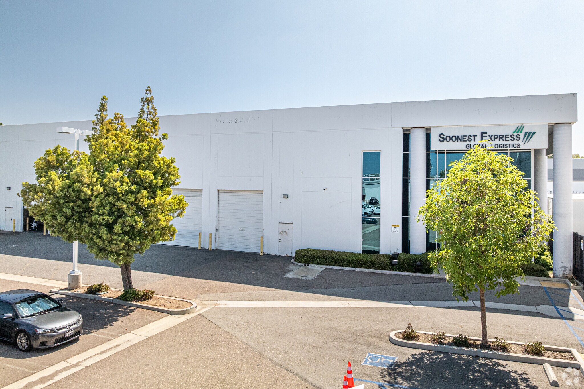 17798 Rowland St, City of Industry, CA à louer Photo principale– Image 1 sur 8