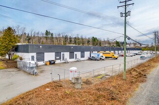 Plus de détails pour 7878 Express St, Burnaby, BC - Industriel/Logistique à louer