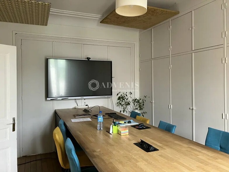 Bureau dans Bourges à louer - Photo de l’immeuble – Image 3 sur 3
