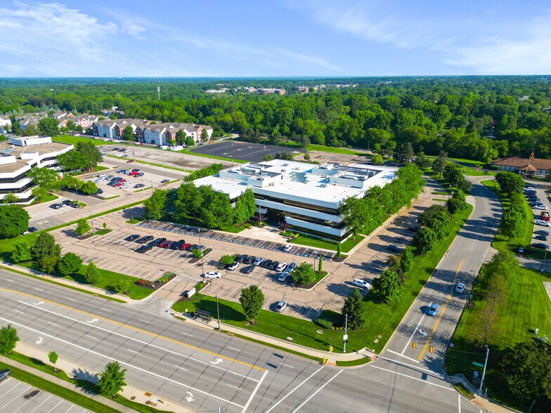 200 E Campus View Blvd, Columbus, OH à louer - Photo principale – Image 1 sur 9