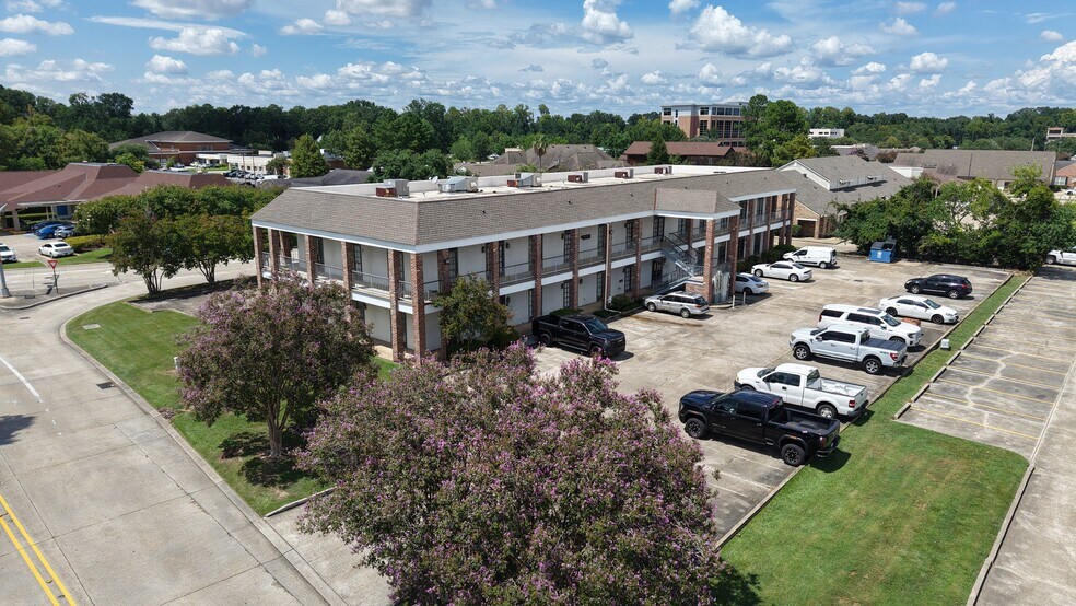7423 Picardy Ave, Baton Rouge, LA à vendre - Photo de l’immeuble – Image 2 sur 54