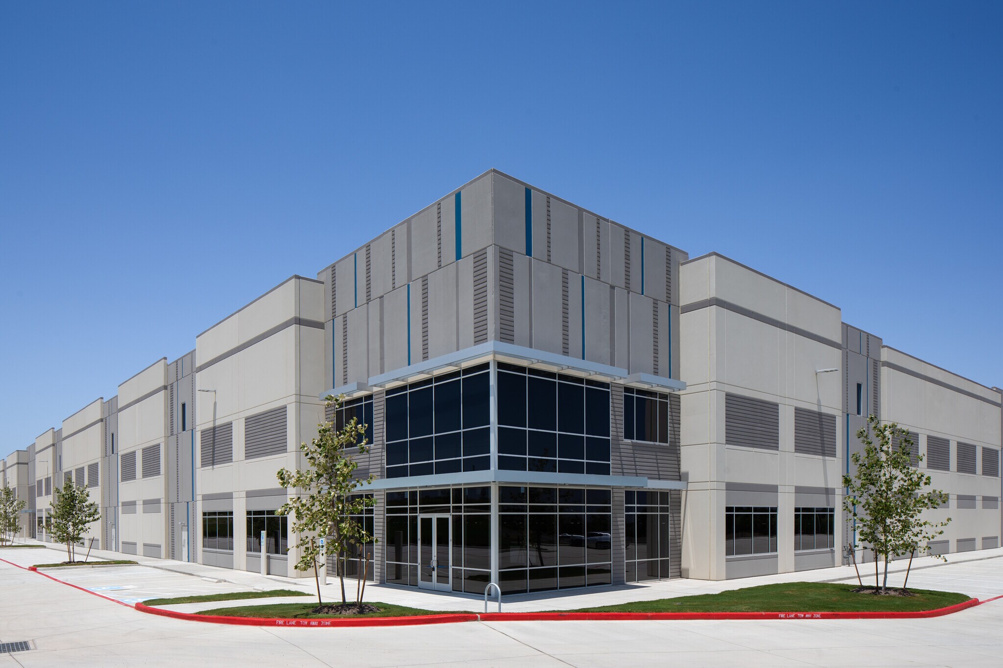 18200 Interstate 35, Buda, TX à louer Photo de l’immeuble– Image 1 sur 9