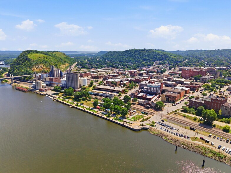 210-212 Bush St, Red Wing, MN à vendre - Photo de l’immeuble – Image 3 sur 32