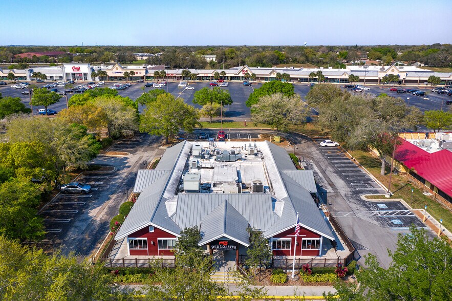 7373 W Colonial Dr, Orlando, FL à louer - Photo de l’immeuble – Image 3 sur 7