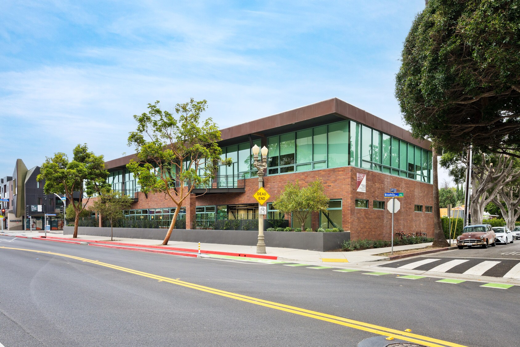 1447 Cloverfield Blvd, Santa Monica, CA à louer Photo de l’immeuble– Image 1 sur 16
