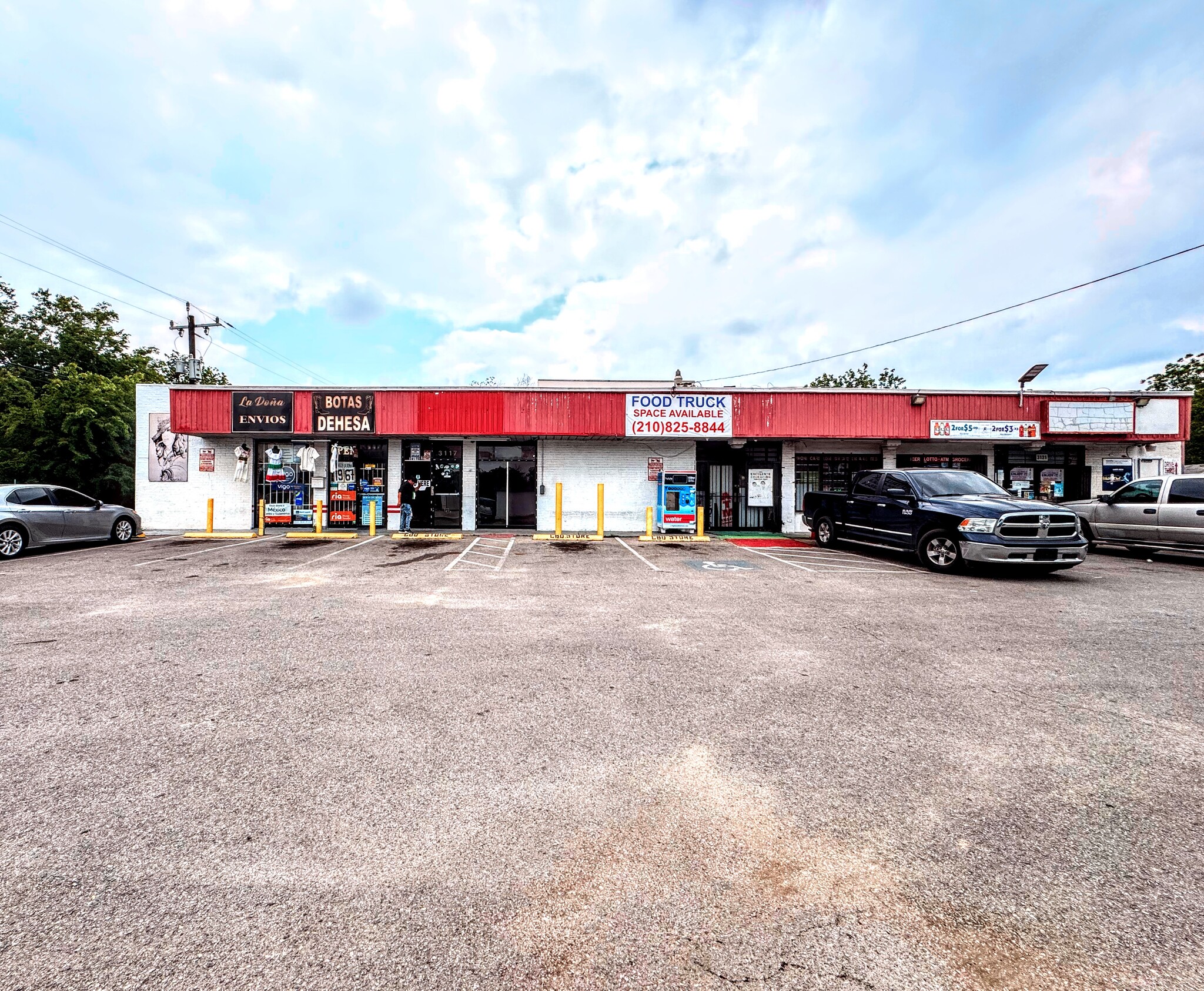 3117-3121 Blanco Rd, San Antonio, TX à louer Photo de l’immeuble– Image 1 sur 8