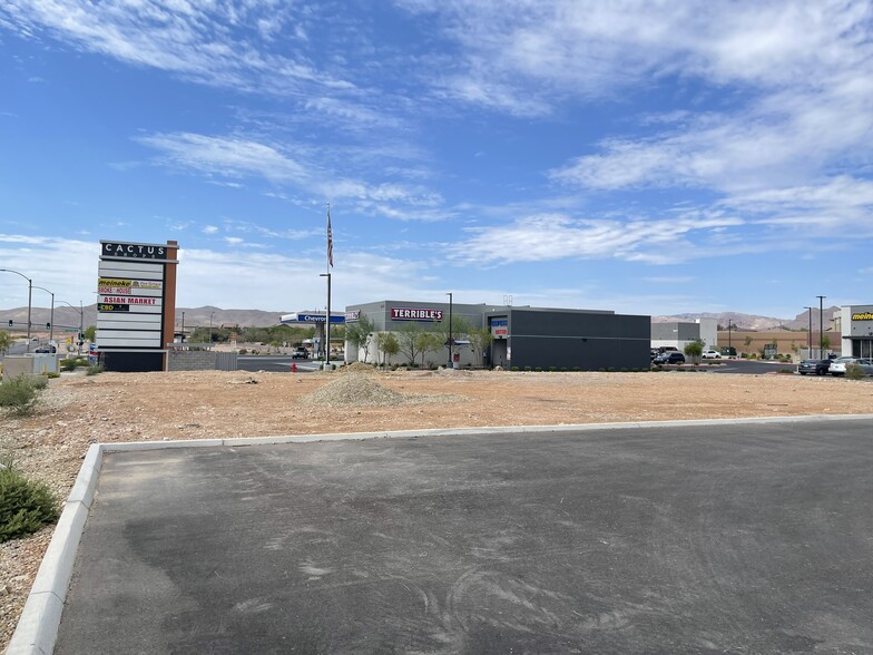 10435 S Rainbow Blvd, Las Vegas, NV à louer - Photo de l’immeuble – Image 3 sur 9