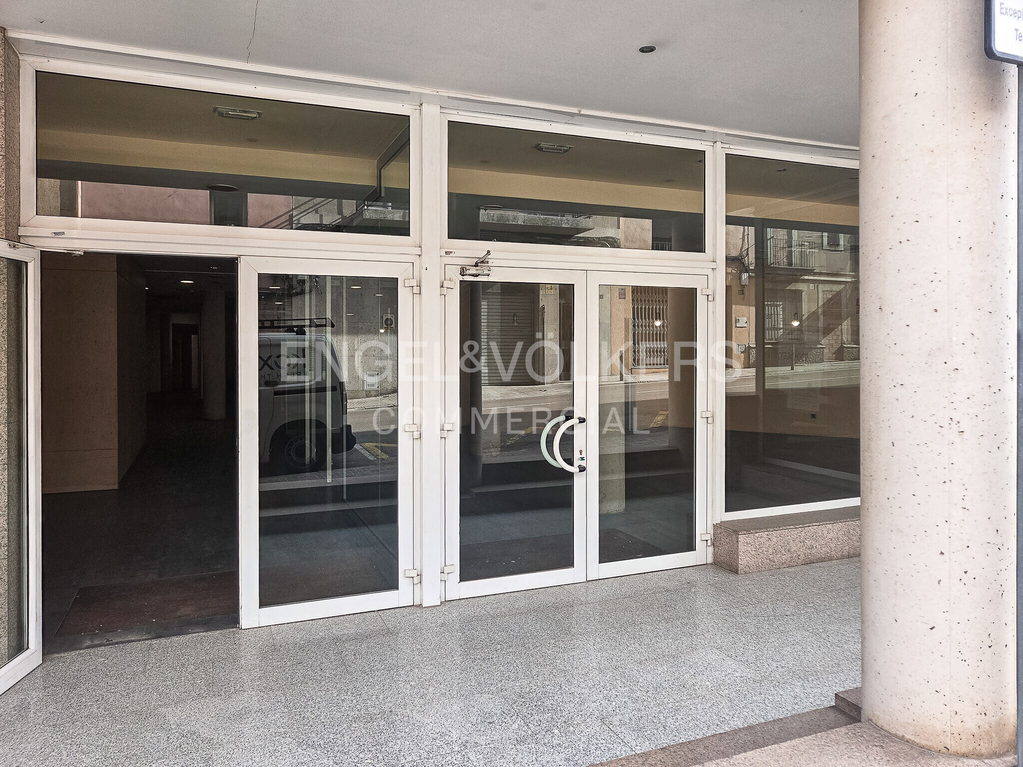 Immeuble residentiel dans Vilafranca del Penedès, Barcelona à vendre Photo intérieure– Image 1 sur 2