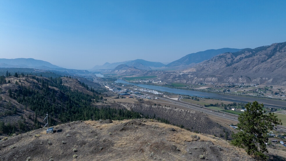 525 Barnhartvale Rd, Kamloops, BC à vendre - Aérien – Image 2 sur 53