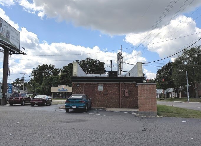 528 Wilmington Ave, Dayton, OH à louer - Photo de l’immeuble – Image 3 sur 4