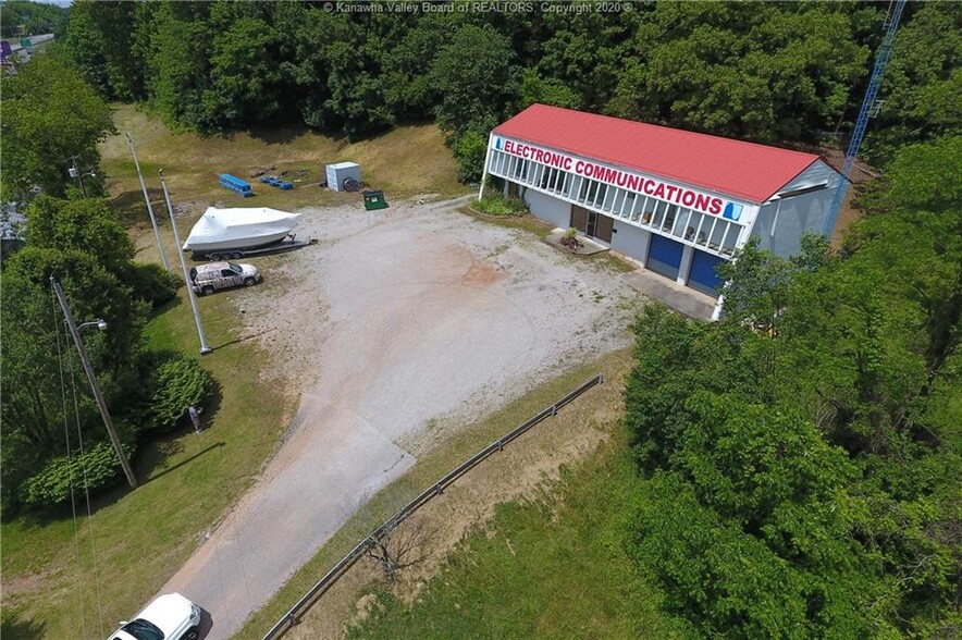 408 Old Goff Mountain Rd, Cross Lanes, WV à vendre - Photo de l’immeuble – Image 2 sur 25