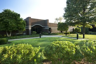Plus de détails pour 10170 Linn Station Rd, Louisville, KY - Bureau à louer