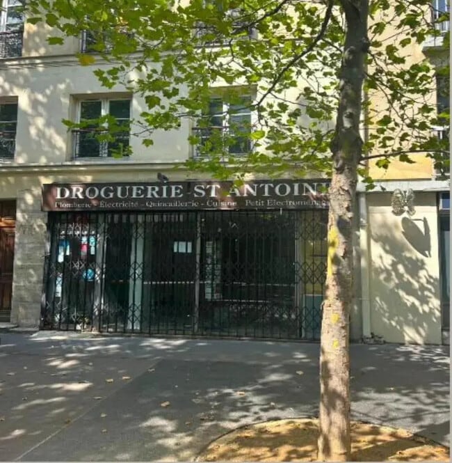 Plus de détails pour Local commercial à louer