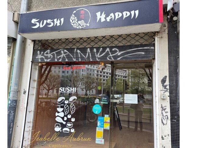 Plus de détails pour Local commercial à vendre