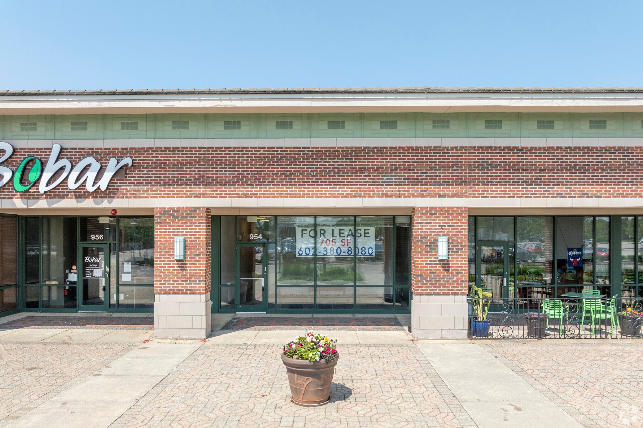 980 Elk Grove Town Ctr, Elk Grove Village, IL à louer Photo de l’immeuble– Image 1 sur 3